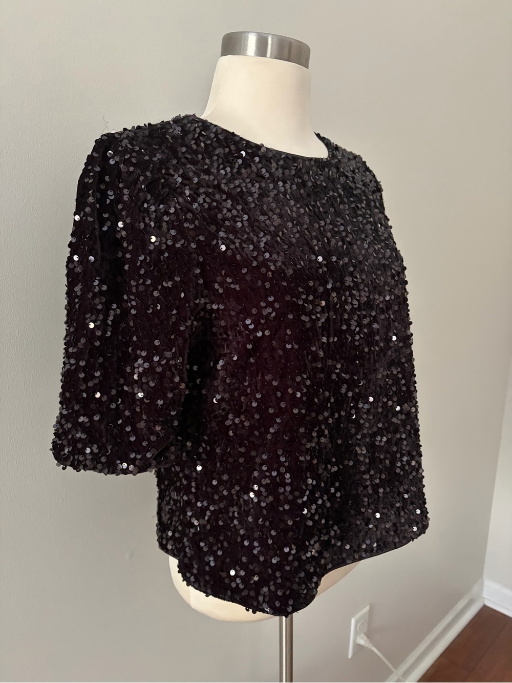 Nanette Lepore Black Velvet Sequin Short Sleeve Top L Retro Glam Festive Shimmer - Picture 3 of 10